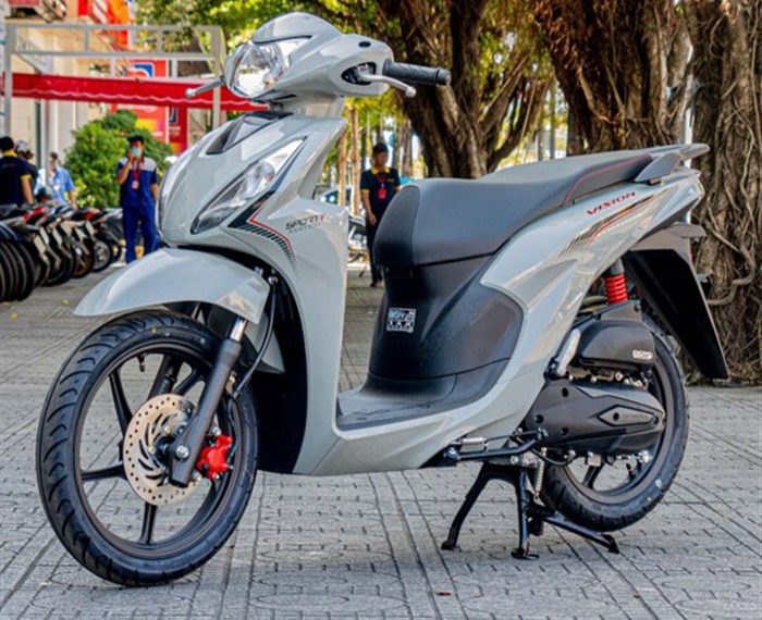 Nhiều mẫu xe máy tay ga ăn khách hạ giá