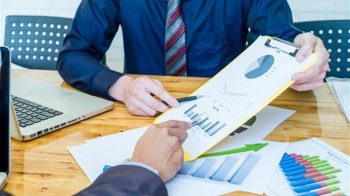 Chứng khoán đang ‘thử thách’ sức chịu đựng nhà đầu tư