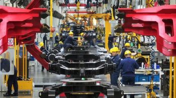 Áp lực nghẹt thở từ gánh nặng bất động sản, Trung Quốc vẫn khiến thế giới ngỡ ngàng với thành tựu “bằng nhiều quốc gia cộng lại”