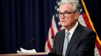 Fed vẫn chưa sẵn sàng cắt giảm lãi suất