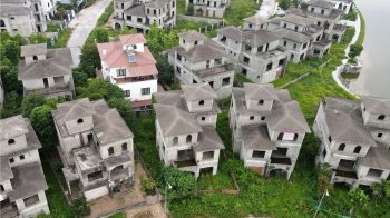 Môi giới bất động sản không đủ khả năng xuống tiền “ôm hàng” gây lũng đoạn thị trường