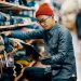 Hơn 64.000 nhân sự bán lẻ mất việc từ đầu năm 2025, riêng tháng 4 đã có hơn 7.000 người ra đi, cuộc khủng hoảng vì TMĐT và AI lan rộng